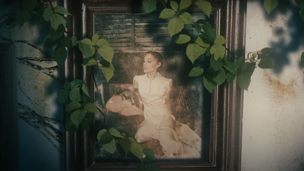 Ariana Grande - Twilight Zone