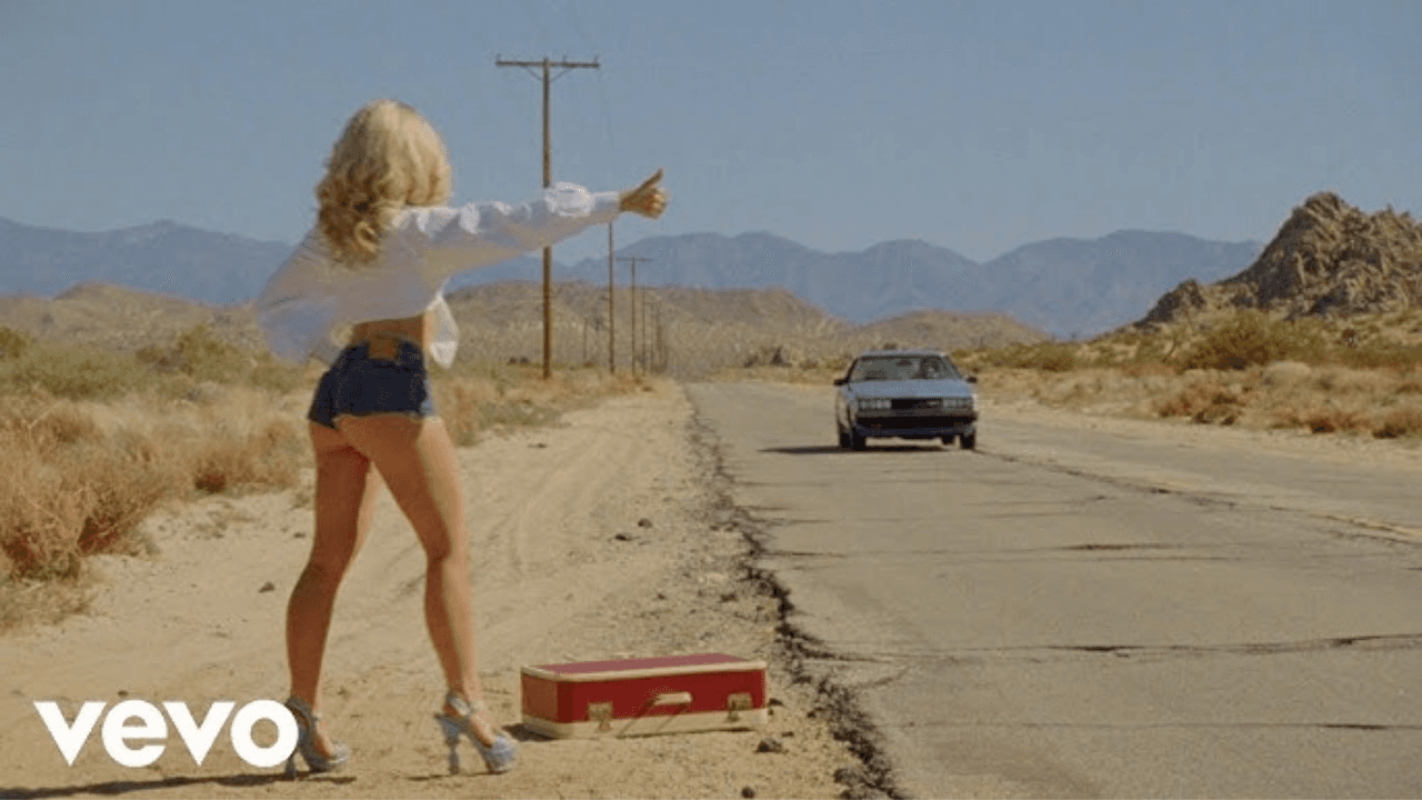 Sabrina Carpenter - Manchild